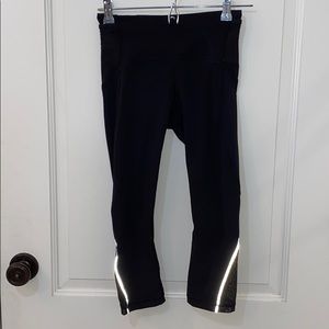Black Lululemon cropped leggings size: 2